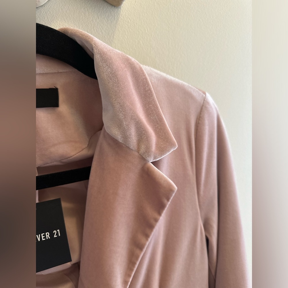 Forever 21 pink velvet blazer Size Small - Picture 4 of 9